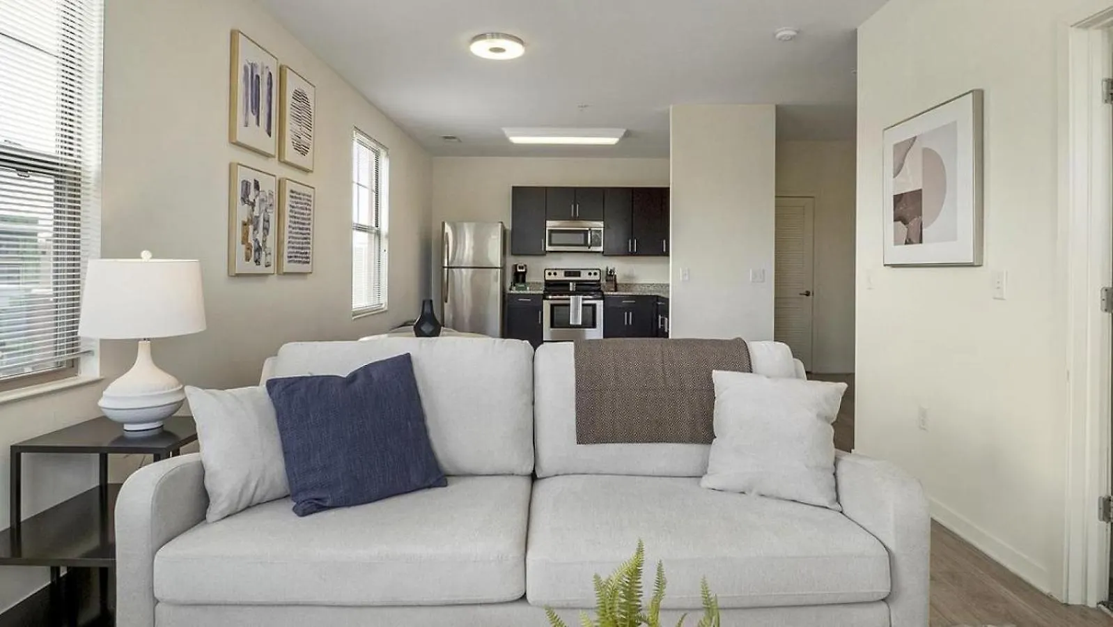 Landing At Ap The Spectrum Apartments - 1 Bedroom In Chamberlayne Industrial Center Richmond